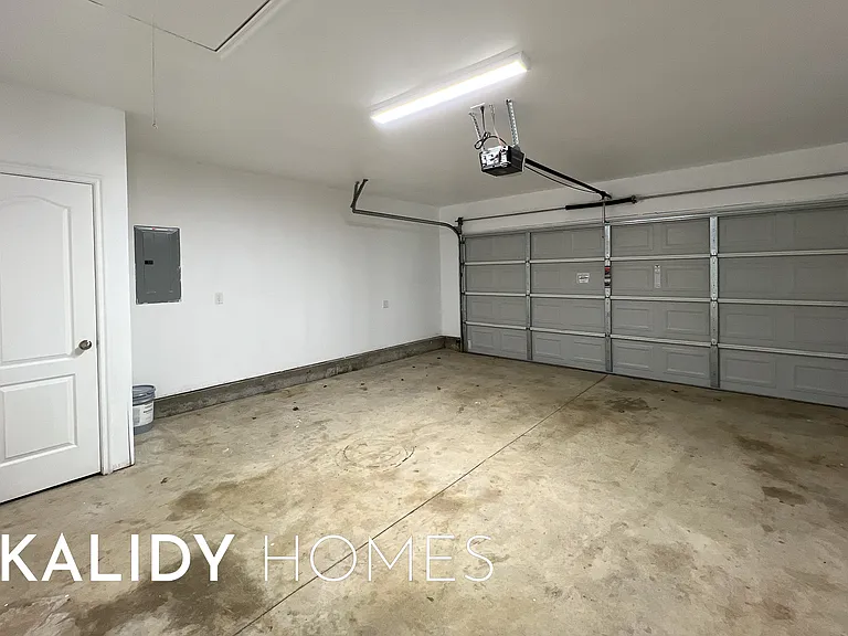 7719 Bennie Ter — Photo 18