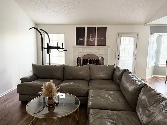 4th image of 48 Springridge Dr
