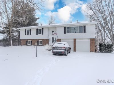 1640 Karen Ct, Saint Joseph, MI, 49085