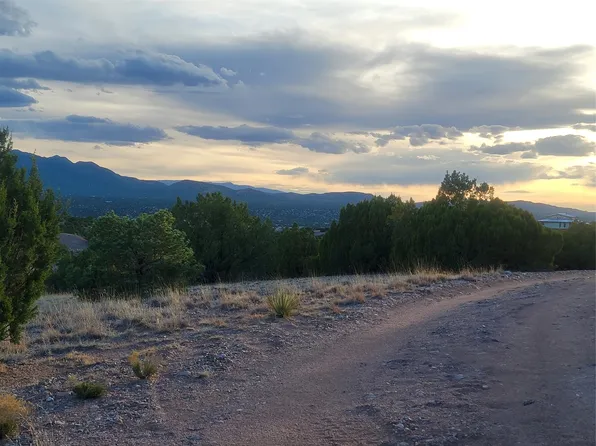 218 Horny Toad Rd, Cerrillos, NM 87010