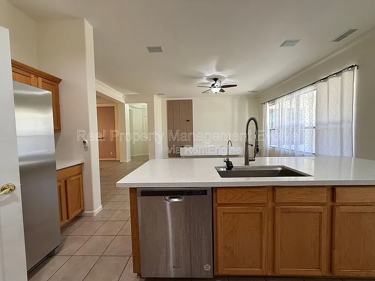 281 W Flamingo Dr — Photo 13