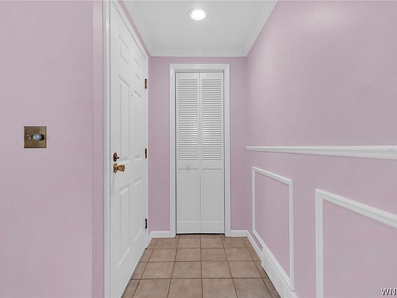5th image of 4585 Chestnut Ridge Rd APT 11