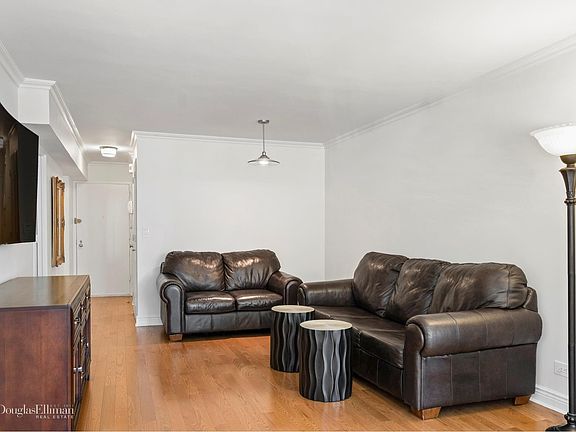 4th image of 330 E 38th St APT 11G