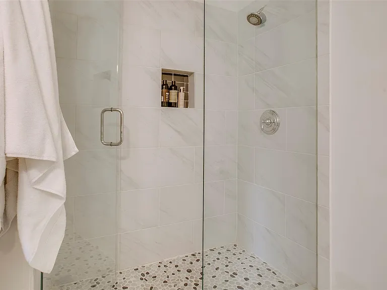 14628 Dickenson Ct — Photo 19