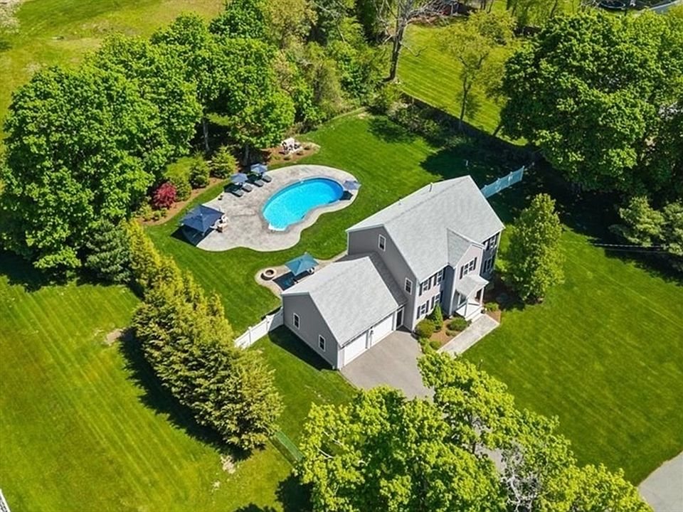 1st image of 85 Crescent St