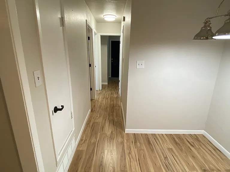207 Marston Ave #B — Photo 15
