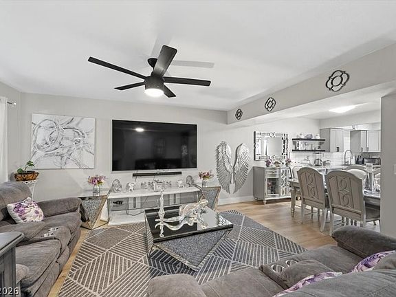 3rd image of 2677 Ruthe Duarte Ave