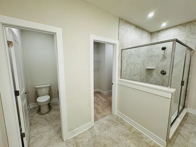 812 Templeton Dr — Photo 10