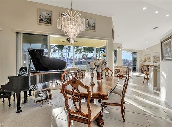 4th image of 362 Capistrano Ct