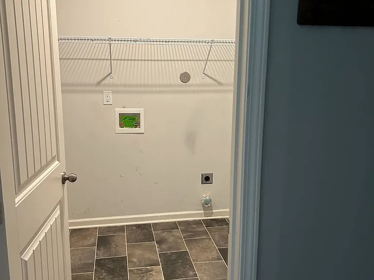 7951 Hickory Meadow Rd — Photo 11
