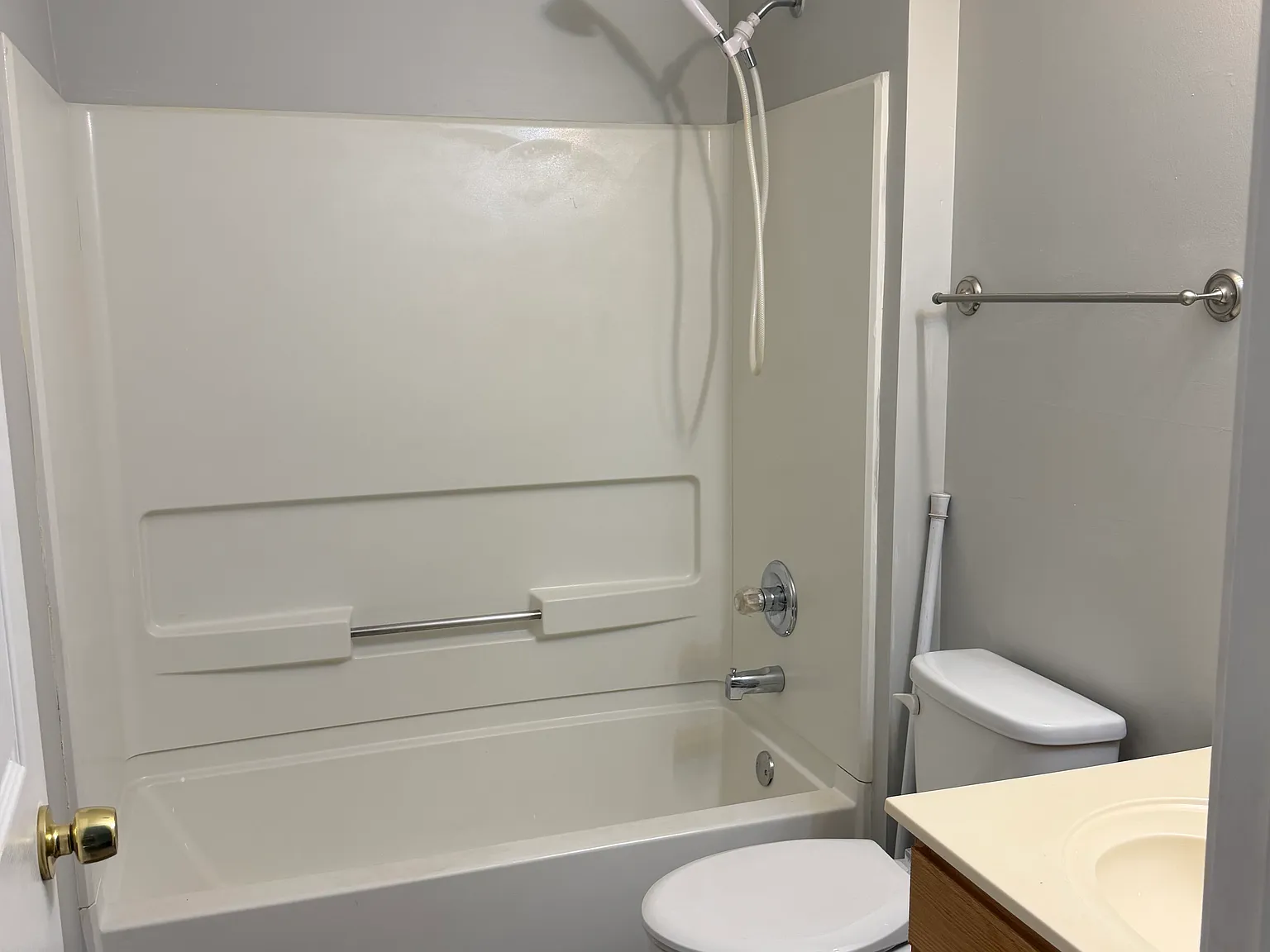 2 bed, 2.5 bath, 1406 sqft, $2,250 — Photo 2