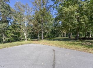 Teri Ln, Little hocking, OH 45742