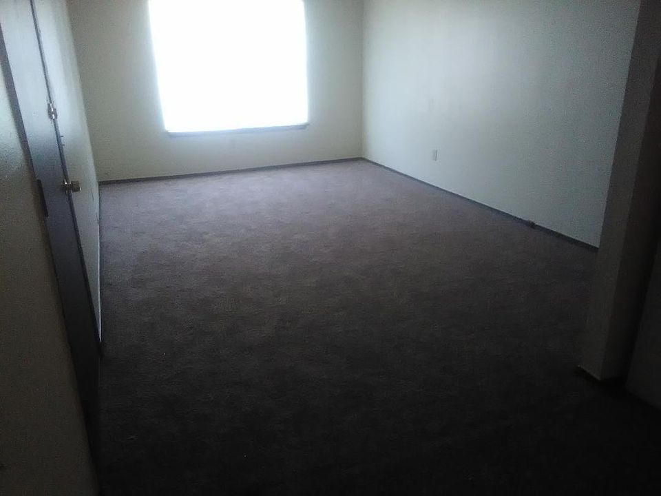 1st image of 4312 Vfw Dr APT 2