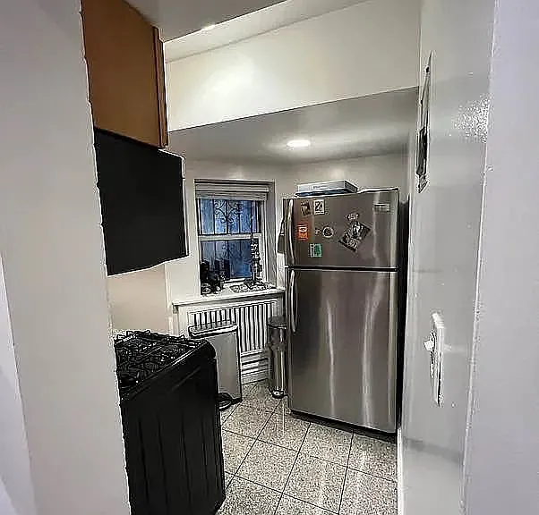 348 E 58th St #1C — Photo 9