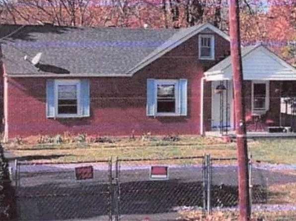 7630 3rd Street Rd, Louisville, KY 40214