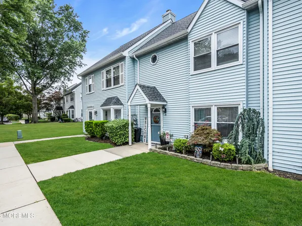 31 Forge Court, Jackson, NJ 08527