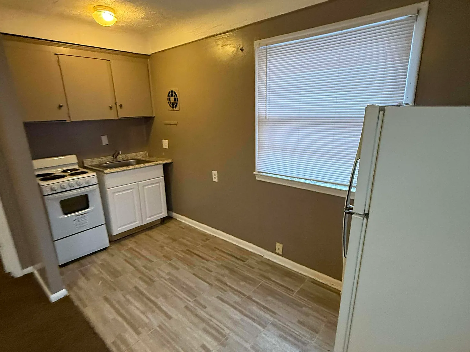 2 bed, 530 sqft, $950 — Photo 3