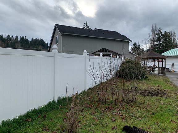 3rd image of 107 Fir Ave N