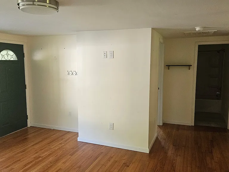74 Jacobs Ln — Photo 8
