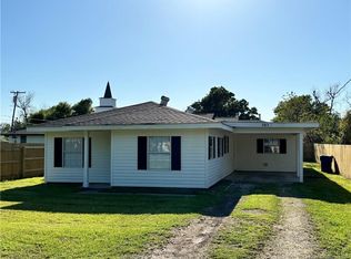 303 Pitre St, Sulphur, LA 70663