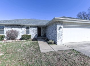 503 E Saint Louis St, Nixa, MO 65714