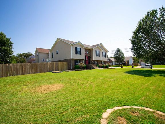 3rd image of 1436 Buchanon Dr