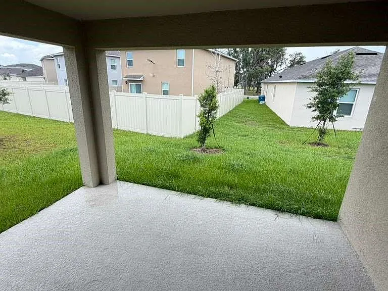 1511 Catbriar Way — Photo 32