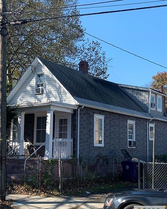 2nd image of 675 Westside Ave
