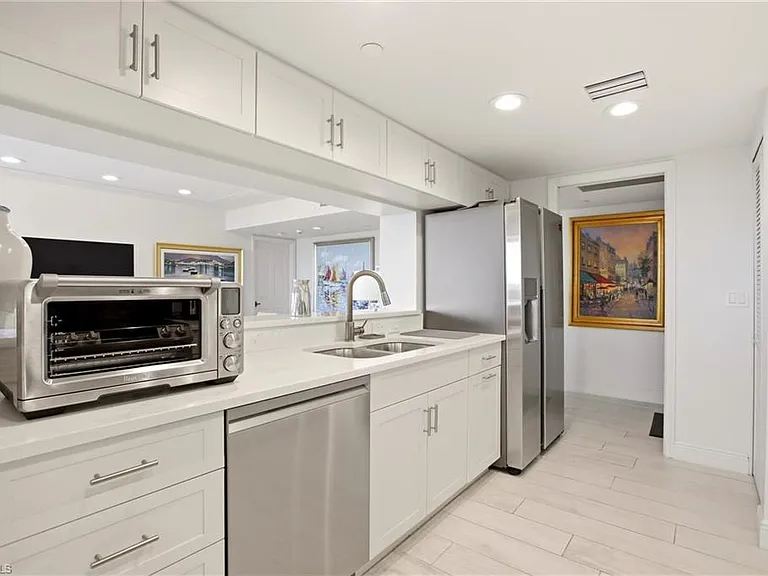 5550 Heron Point Dr #503 — Photo 9