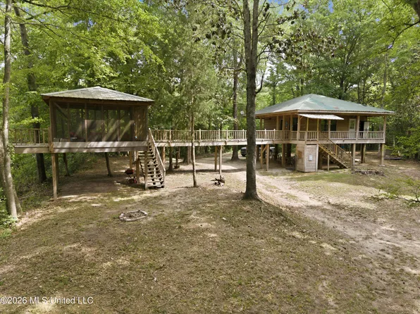 1230 Morriston Rd, Petal, MS 39465