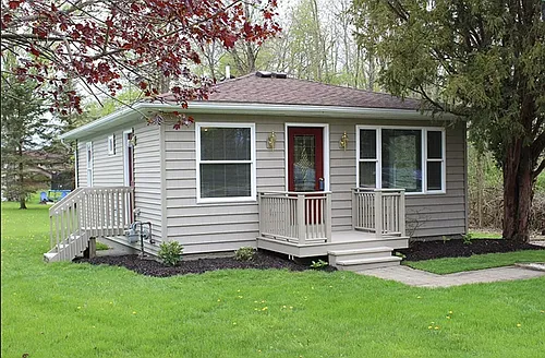 565 Chippewa Rd Photo 1