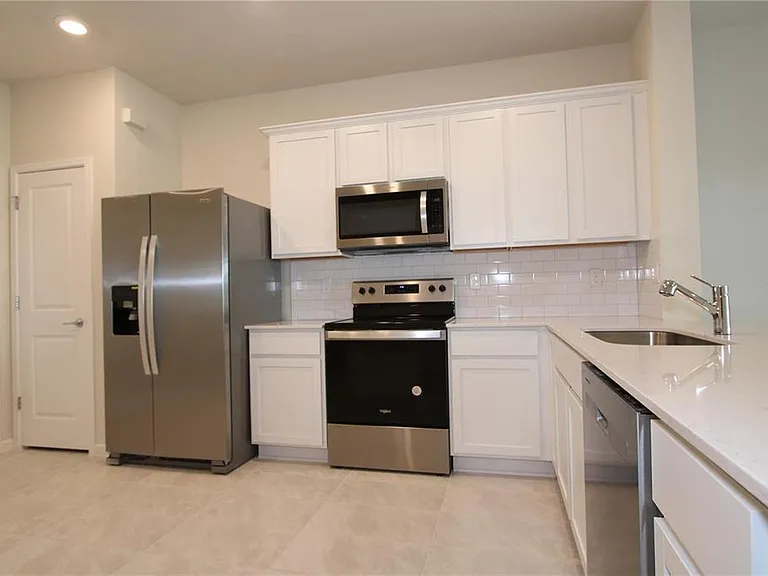 2606 Winsome Way — Photo 3