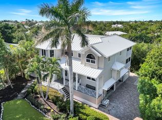1111 Schooner Pl, Sanibel, FL 33957