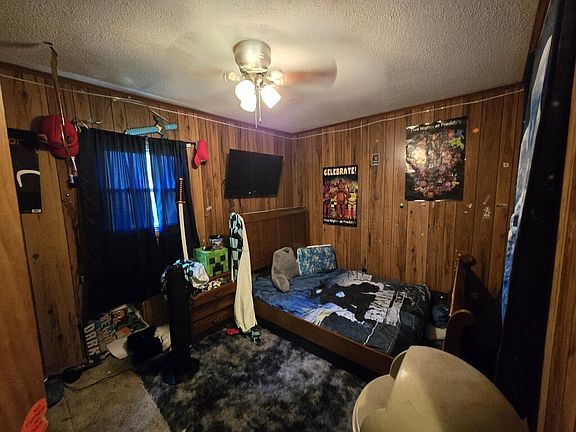 5th image of 1615 Elm St