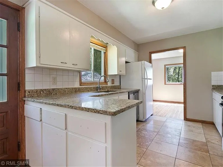 16020 Temple Dr — Photo 1