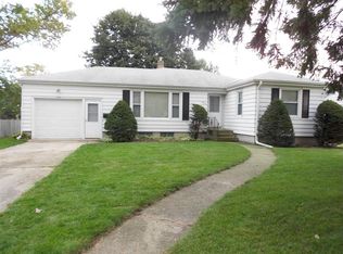 440 S 10th St, Dekalb, IL 60115