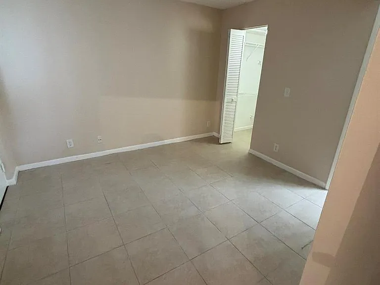 9833 Westview Dr #822 — Photo 14