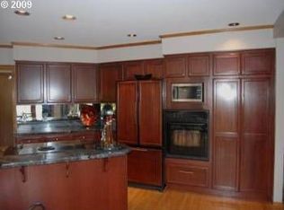 12730 SW Glacier Lily Cir, Portland, OR 97223