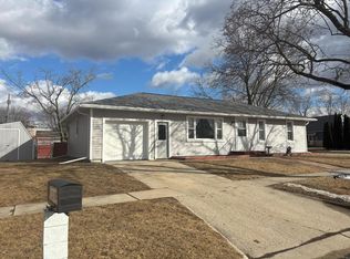 1319 Randolph St, Watertown, WI 53094