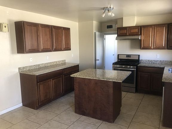 3rd image of 6033 Cadiz St