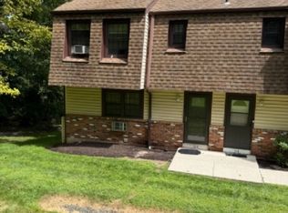 120 Homestead Ln #120, Brookfield, CT 06804