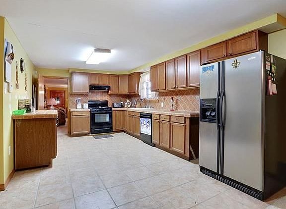 3rd image of 4037 Hollygrove St