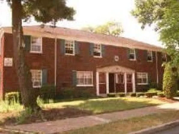35C W Roselle Ave, Roselle Park, NJ 07204