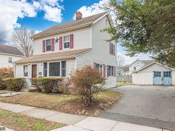 2nd image of 126 Jefferson St