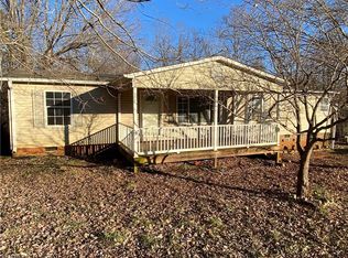 1928 Griffin Rd, Yadkinville, NC 27055