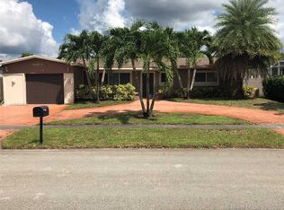 10911 Taft St, Hollywood, FL 33026