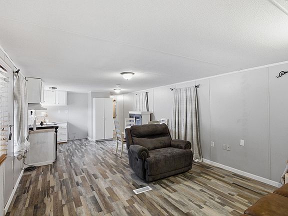 2nd image of 6925 Old Hecker Rd