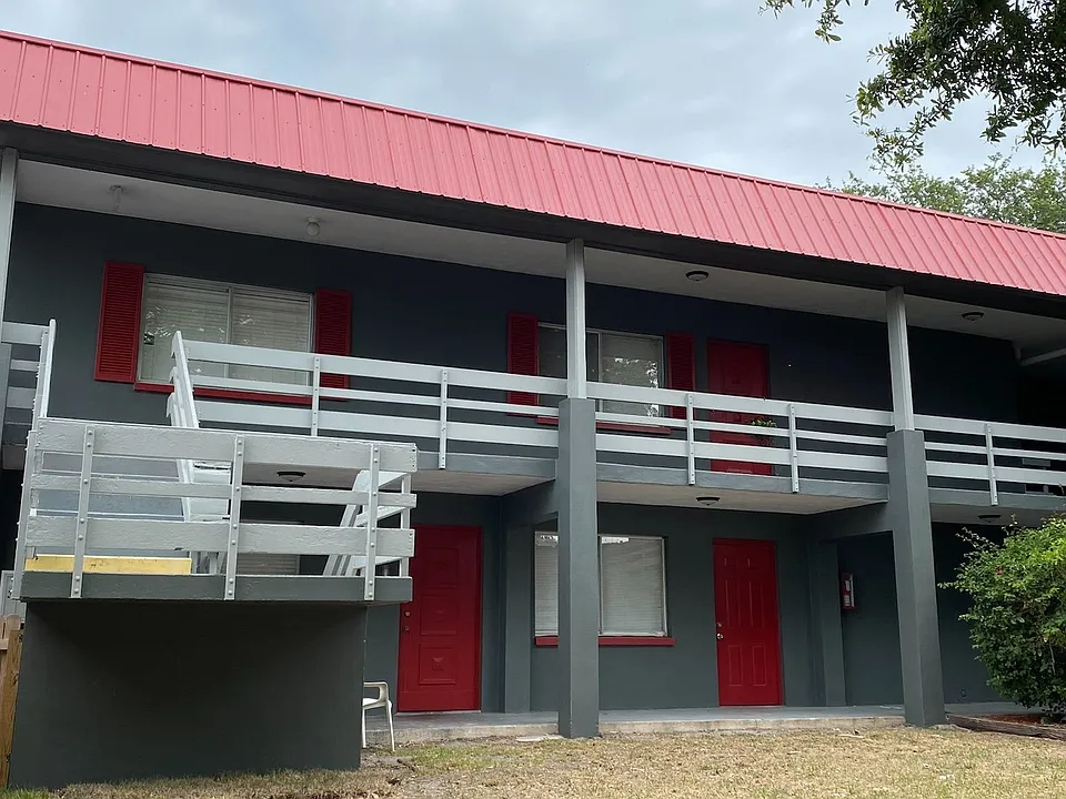 405 S Cirus Ave #6