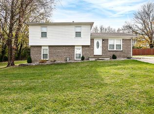 806 Thompson Dr, Lebanon, KY 40033