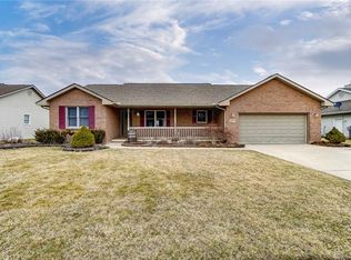 1023 Windsor Crossing Ln, Tipp City, OH 45371